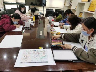 把握機(jī)遇，展示風(fēng)采——初等教育學(xué)院師范生職業(yè)技能大賽繪畫(huà)技術(shù)培訓(xùn)側(cè)記