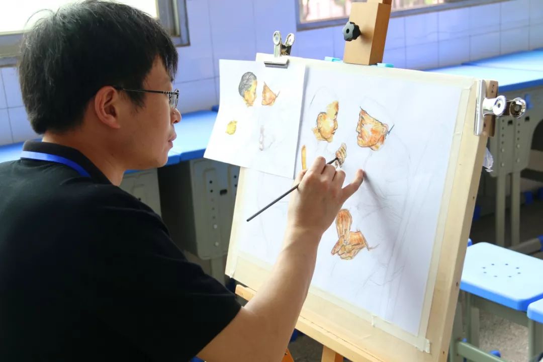 提高職業(yè)技能 助力脫貧攻堅(jiān)丨我市首屆殘疾人職業(yè)技能大賽掠影 繪畫(huà)技術(shù)培訓(xùn)