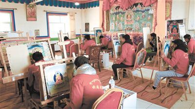 青海 聚力脫貧攻堅(jiān)決勝同步小康 繪畫技術(shù)培訓(xùn)點(diǎn)亮鄉(xiāng)村未來
